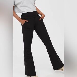 Aerie The Hugger High-Waisted Foldover Flare Leggings Black, size S, EUC!